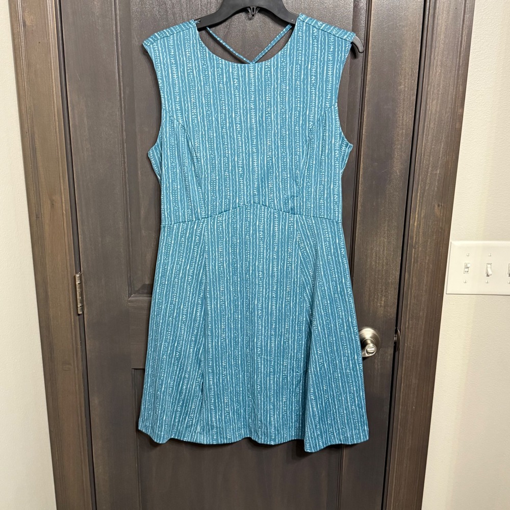 Title Nine Teal White Geometric Stripe Crisscross Back Fit Flare Dress‎ Women M